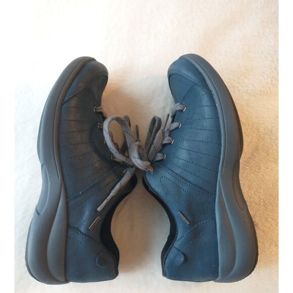 Aravon Women's Rev Stridarc Savor Size 6D - Picture 9 of 9